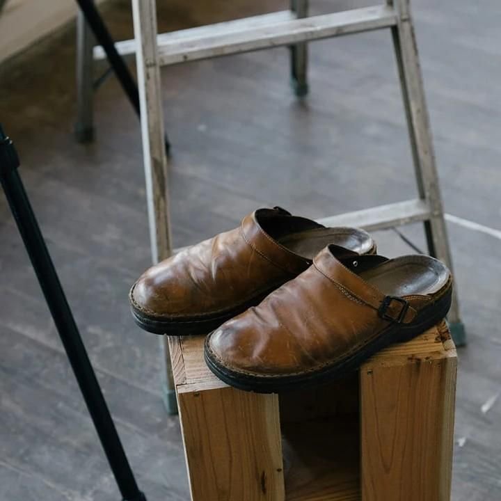 Luxuriöse Lederclogs für Männer – Bequem und stilvoll für den Alltag