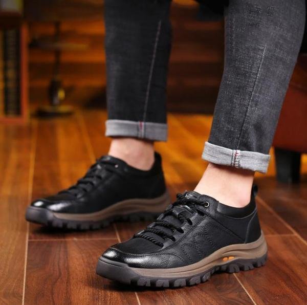 Handgefertigte Freizeitschuhe für Männer aus echtem Leder
