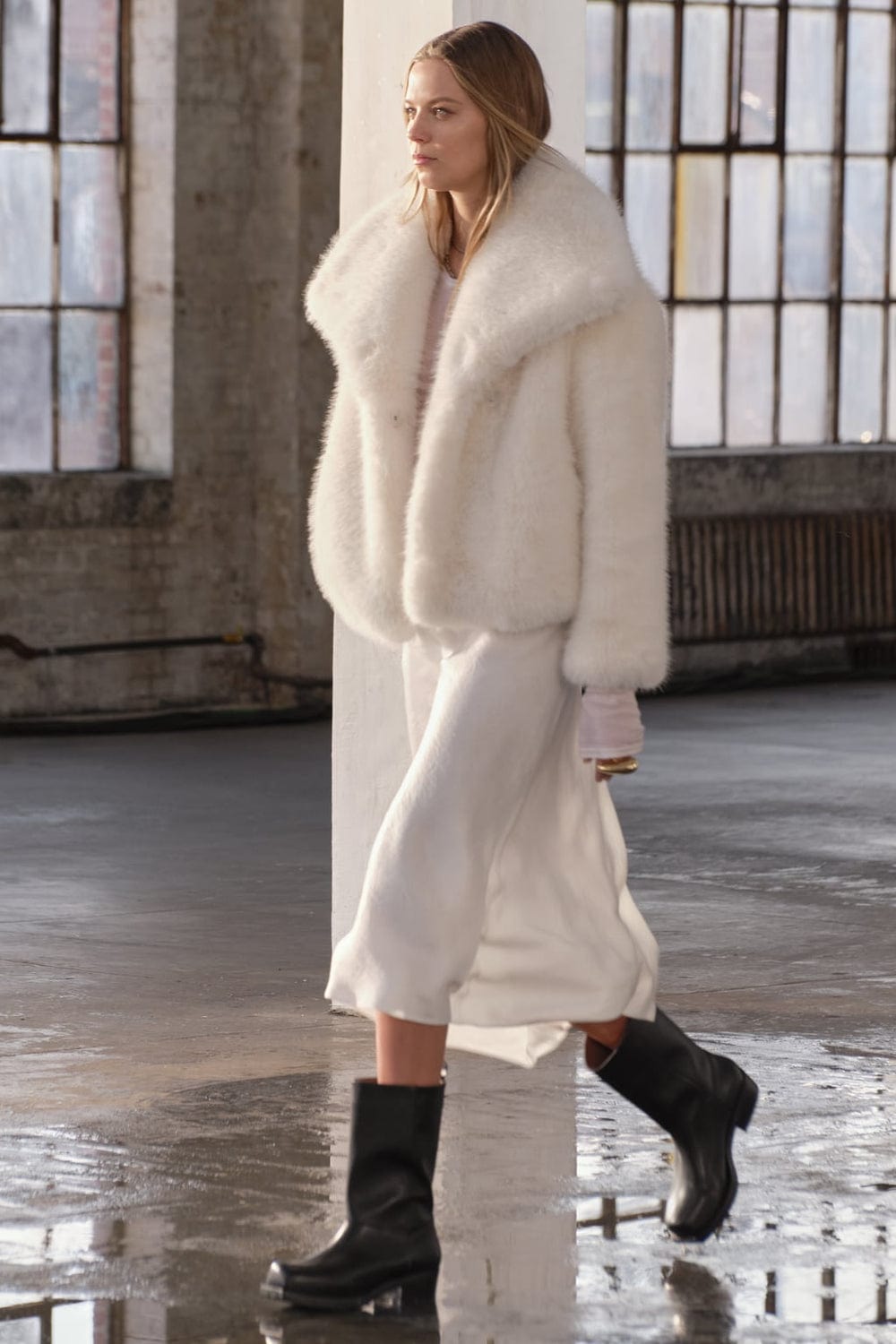 Damen Faux Fur Longline Mantel – Weich, Warm & Stylisch