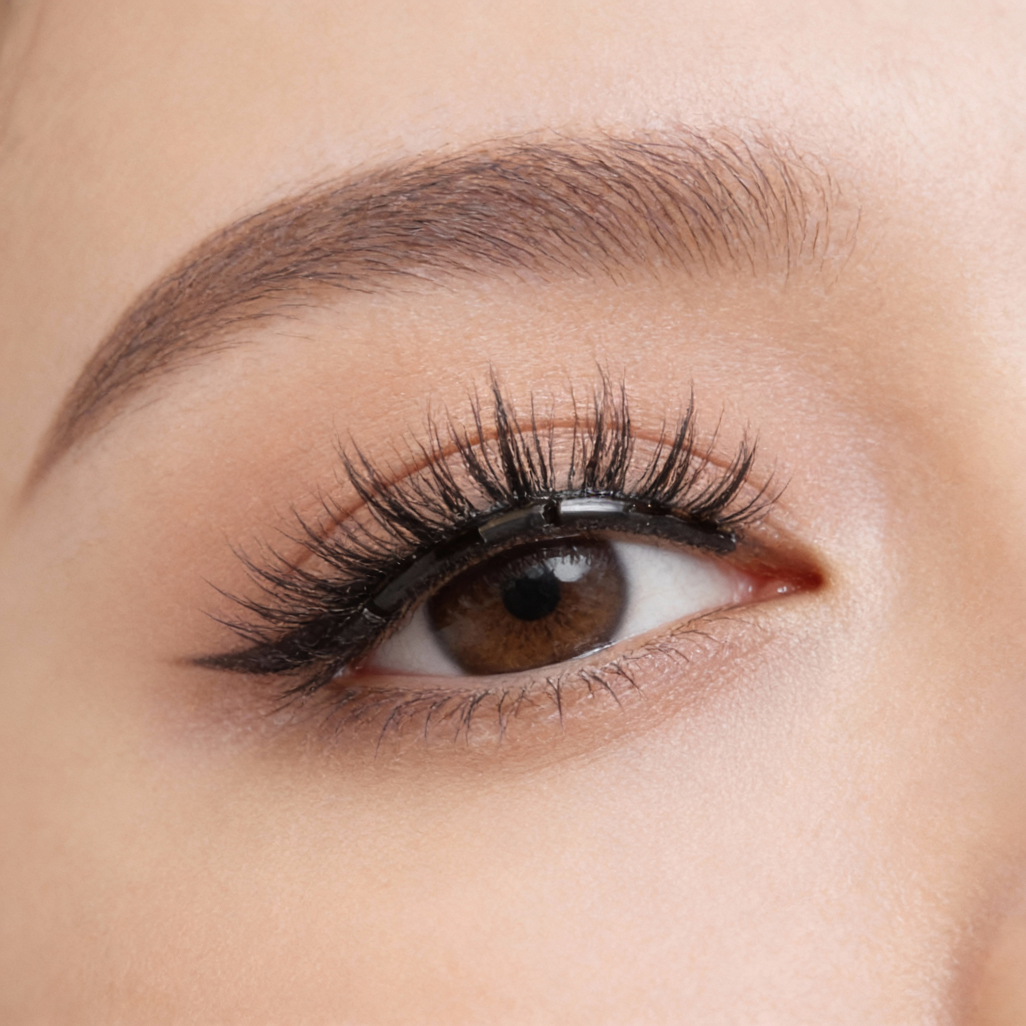 Ripob | Professionelles Magnet-Wimpern-Set | Kleberfrei & Wiederverwendbar | 3D Volumeneffekt | Inklusive Präzisionsapplikator | Wind- & Wasserfest | Hypoallergen
